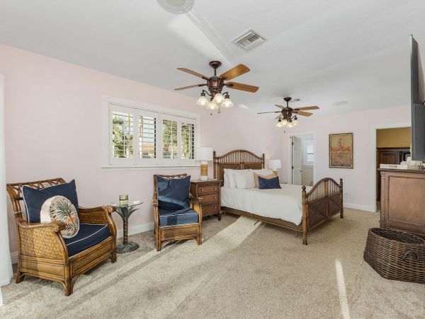 Four bedroom luxury home in Cape Coral