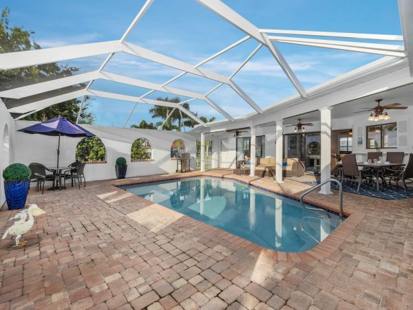Four bedroom luxury home in Cape Coral