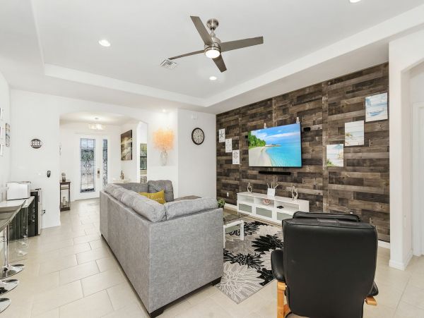 Five Bedrooms Villa With Kayaks and Pool table