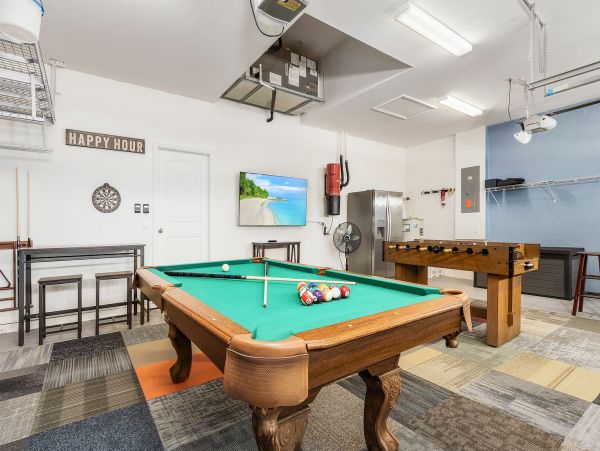 Five Bedrooms Villa With Kayaks and Pool table
