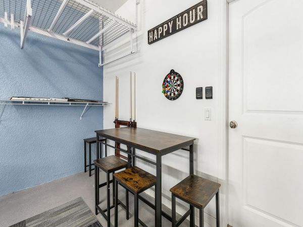 Five Bedrooms Villa With Kayaks and Pool table