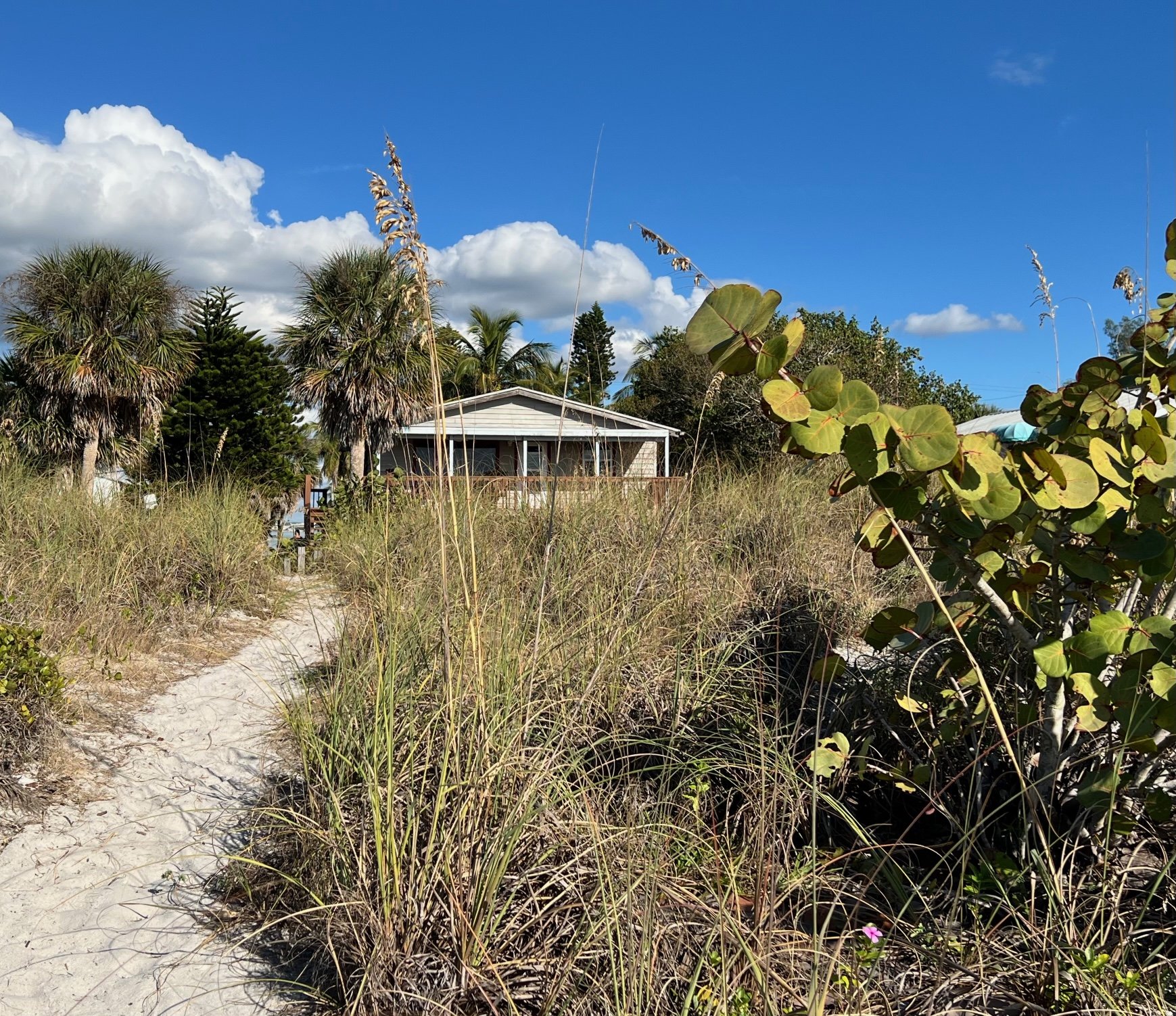 Beachfront Cottage in San Pedro Island with 3 Bedroom