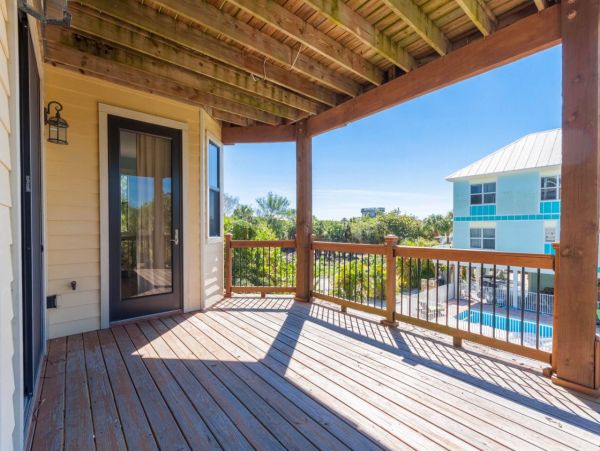Captiva Four Bedroom Lovely Beach Retreat