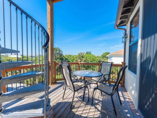 Captiva Four Bedroom Lovely Beach Retreat