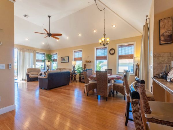 Captiva Four Bedroom Lovely Beach Retreat