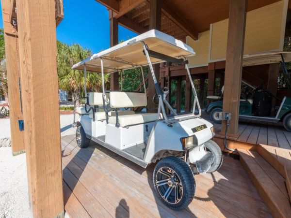 Captiva Four Bedroom Lovely Beach Retreat