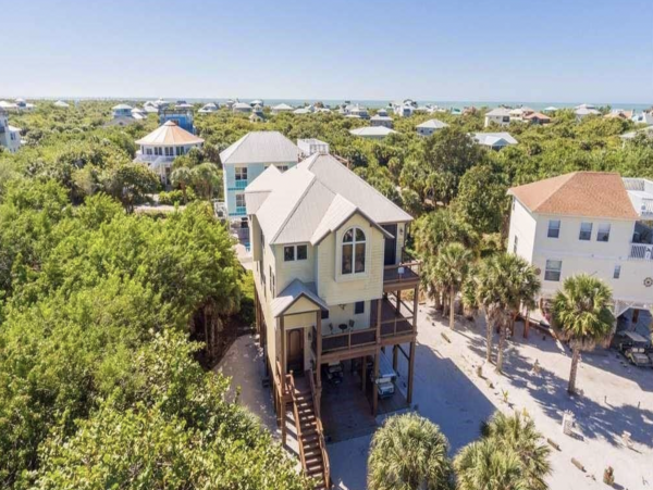 Captiva Four Bedroom Lovely Beach Retreat
