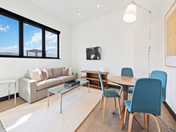 Four Bedroom Mountain View Vacation Rental Home