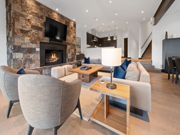 Four Bedroom Mountain View Vacation Rental Home