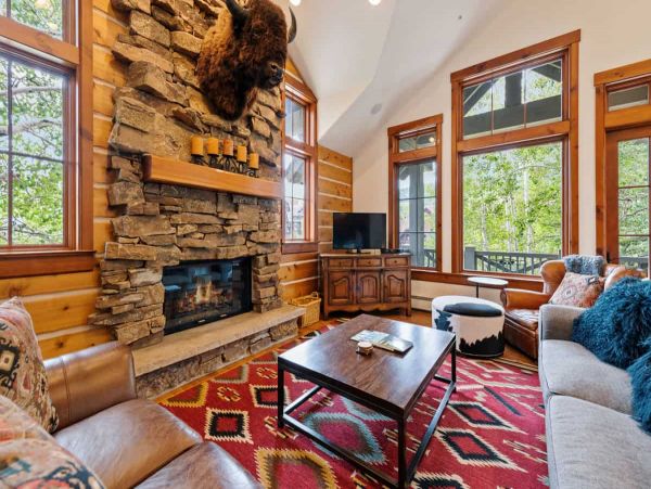 On Demand Ski Shuttle to Lifts Luxury Townhome