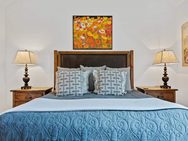 On Demand Ski Shuttle to Lifts Luxury Townhome
