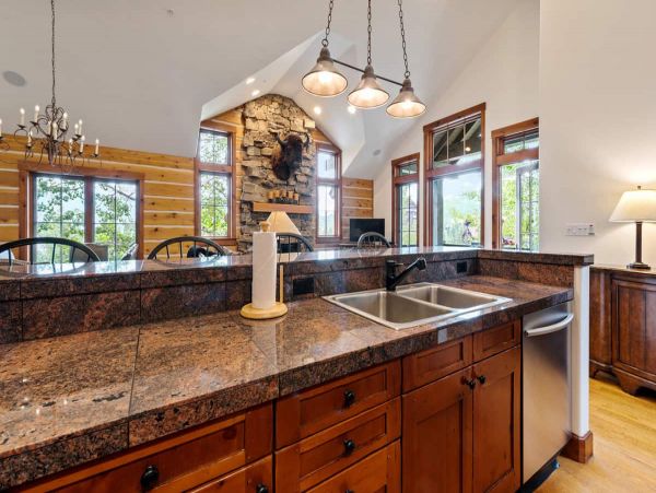 On Demand Ski Shuttle to Lifts Luxury Townhome
