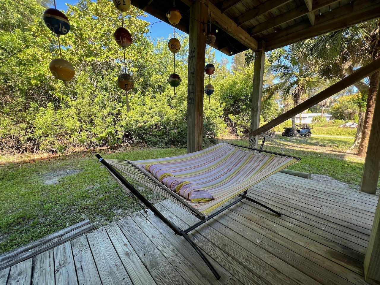 Charming 2 Bedroom Home Close to Beach