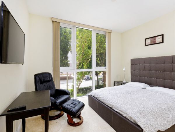 Deerfield Beach Condo 1011031