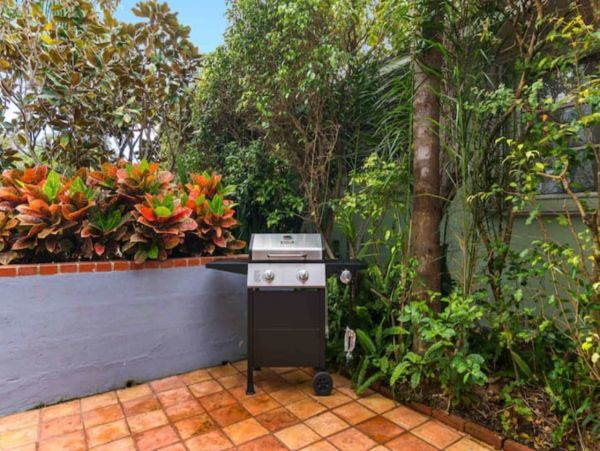 Palm Beach Condo 1011046