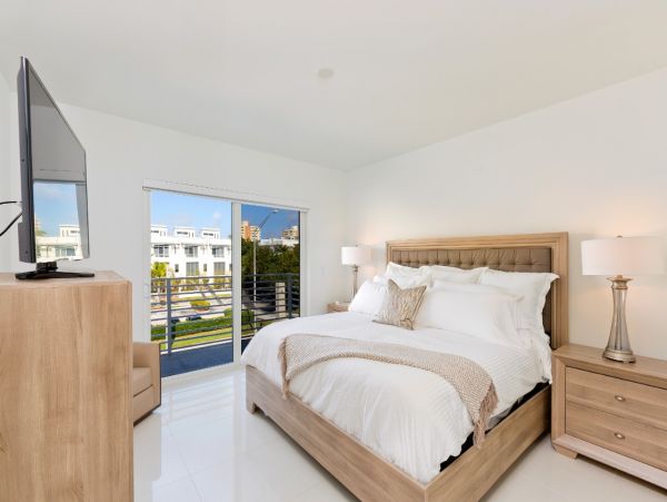 Boca Raton Townhouse Sleeps 10 Guests