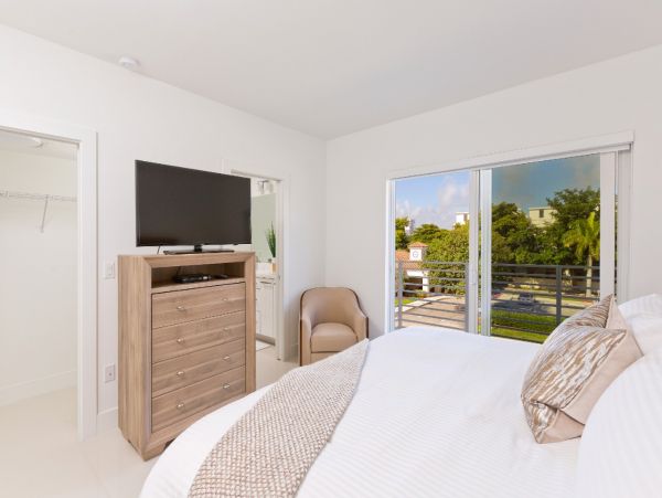 Boca Raton Townhouse Sleeps 10 Guests