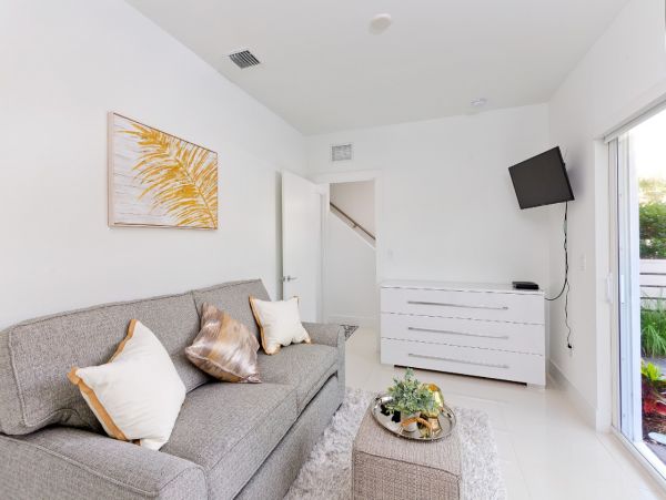 Boca Raton Townhouse Sleeps 10 Guests