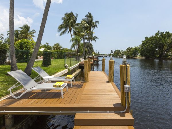 Pompano Canal Front Hideaway with Pool & Great Outdoor Area