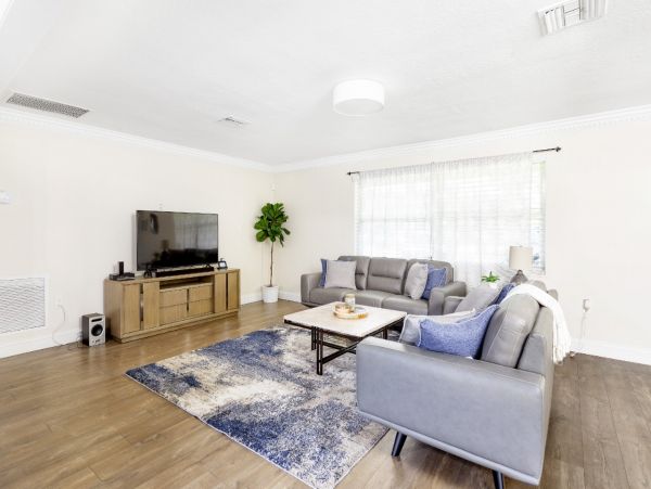 Pompano Canal Front Hideaway with Pool & Great Outdoor Area