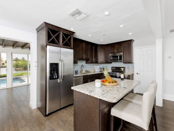 Pompano Canal Front Hideaway with Pool & Great Outdoor Area