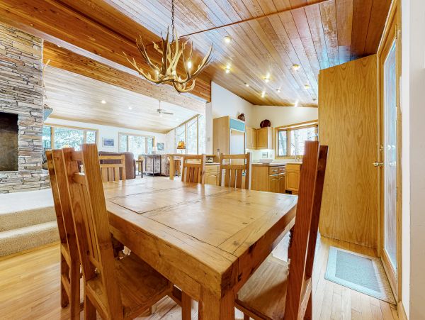 Mountain Perfect Getaway with 3 Bedrooms in Teton Village