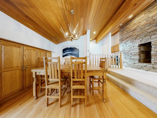 Mountain Perfect Getaway with 3 Bedrooms in Teton Village