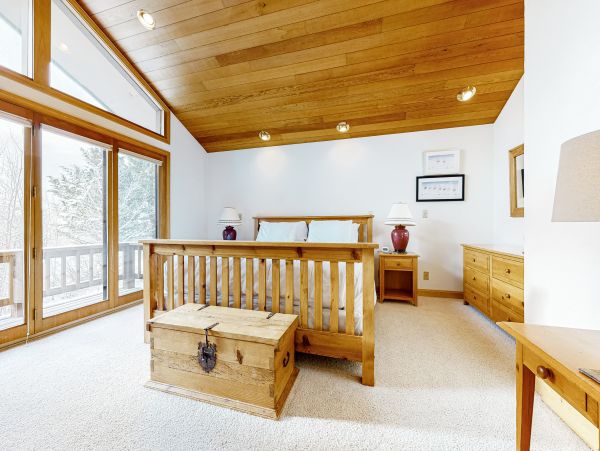 Mountain Perfect Getaway with 3 Bedrooms in Teton Village