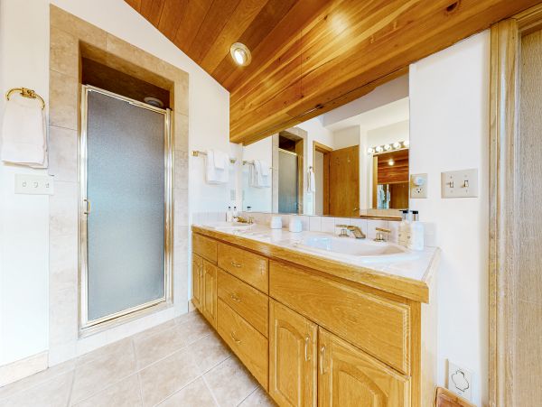 Mountain Perfect Getaway with 3 Bedrooms in Teton Village
