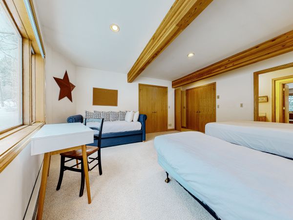 Mountain Perfect Getaway with 3 Bedrooms in Teton Village