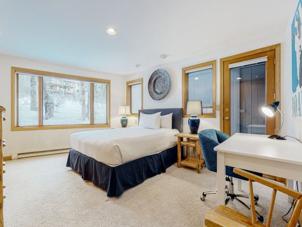 Mountain Perfect Getaway with 3 Bedrooms in Teton Village