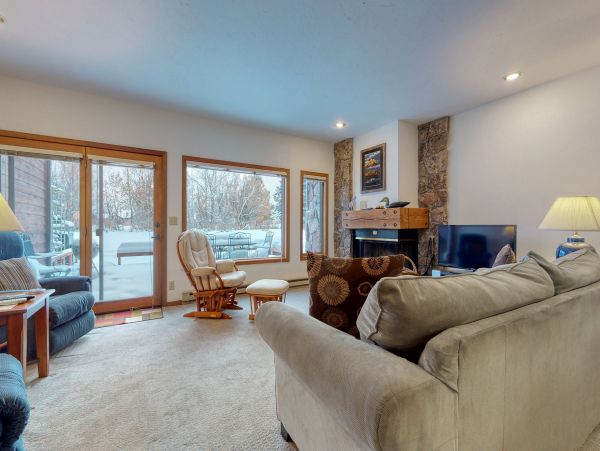 Modern Jackson Hole Vacation Rental with Fireplace