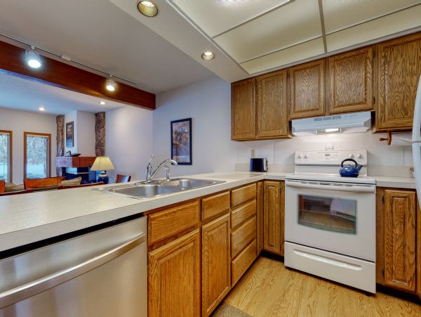 Modern Jackson Hole Vacation Rental with Fireplace
