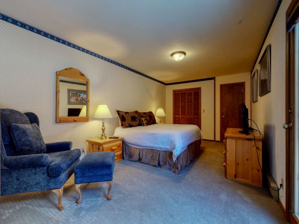 Modern Jackson Hole Vacation Rental with Fireplace