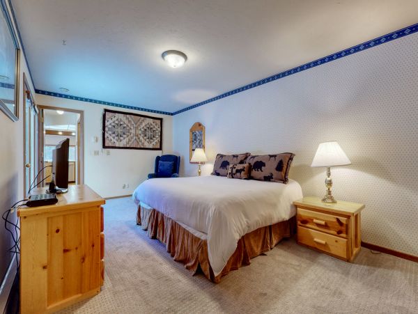 Modern Jackson Hole Vacation Rental with Fireplace
