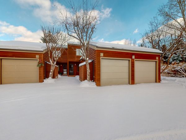 Modern Jackson Hole Vacation Rental with Fireplace