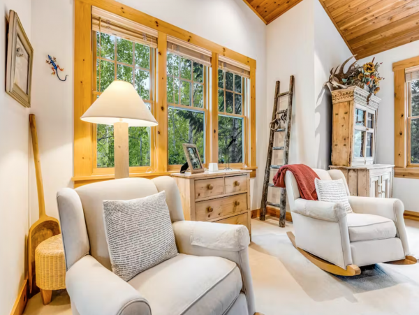 Ski in Ski out, 4 blocks from Teton Village