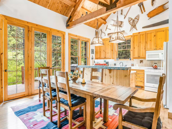 Ski in Ski out, 4 blocks from Teton Village