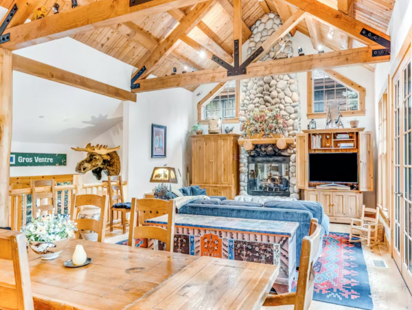 Ski in Ski out, 4 blocks from Teton Village