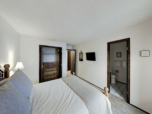 Avon Four Bedroom Luxury Vacation Condo