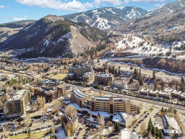 Avon Four Bedroom Luxury Vacation Condo
