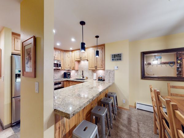 Avon Vacation Condo Four Bedroom Mountain Views