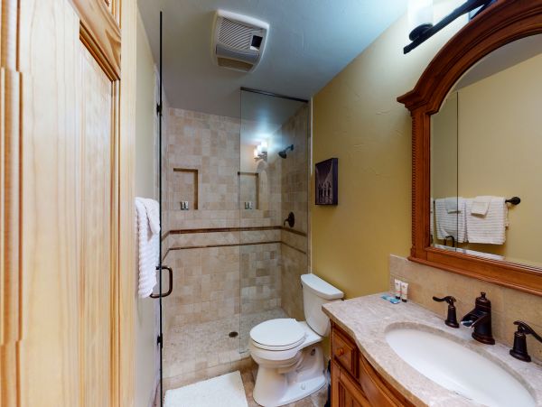 Avon Vacation Condo Four Bedroom Mountain Views