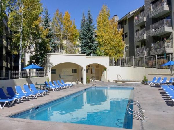 Avon Vacation Condo Four Bedroom Mountain Views