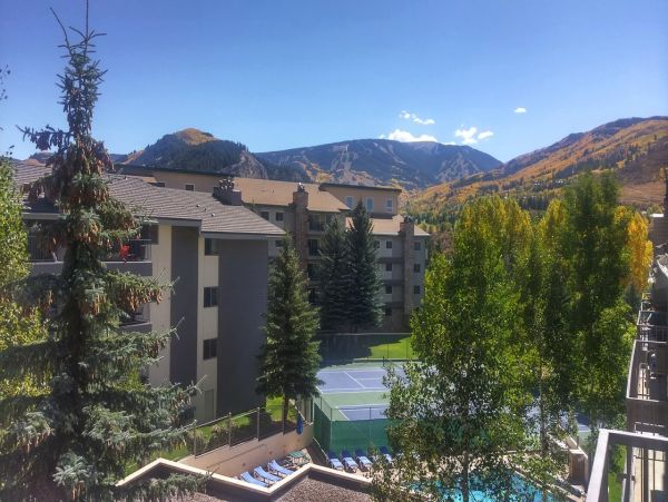 Avon Vacation Condo Four Bedroom Mountain Views