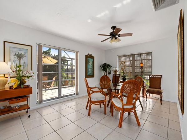 Marco Island Waterside Pool Home Great Rental