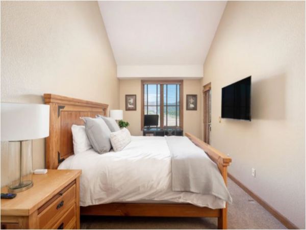 Avon Condo 1011155