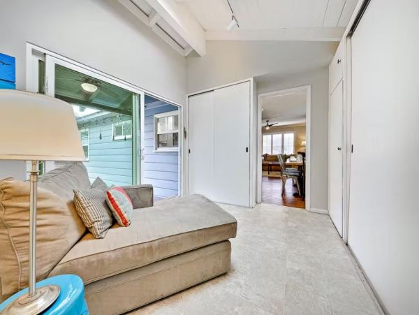 La Jolla Charming Vacation Home - 1/2 Block From Beach