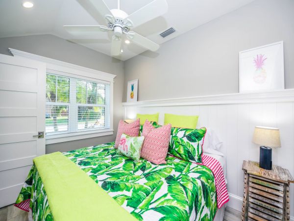 Anna Maria One Bedroom Vacation Bungalow Near the Beach