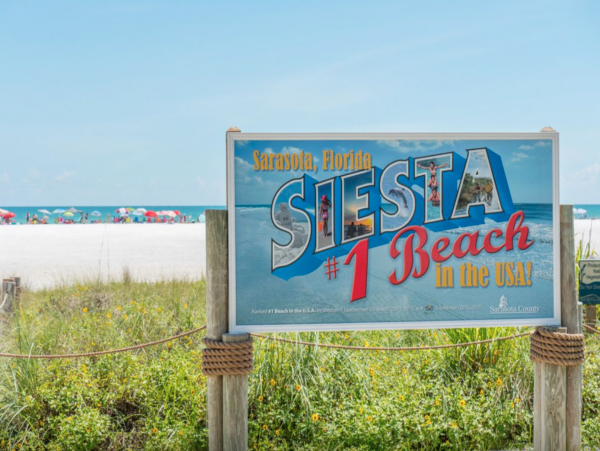 Short walk to Siesta key Village and Beach